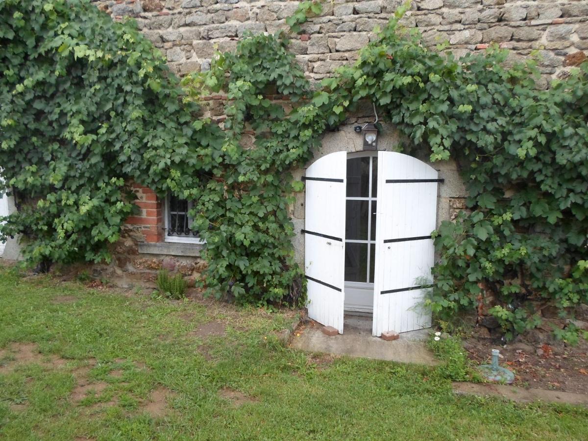 Relais Des Chaux Bed & Breakfast Saint-Jean-des-Ollieres Exterior photo